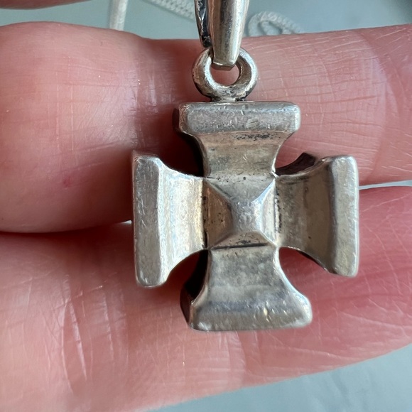 Cross pendant hand cast in sterling silver 926 - Picture 8 of 11
